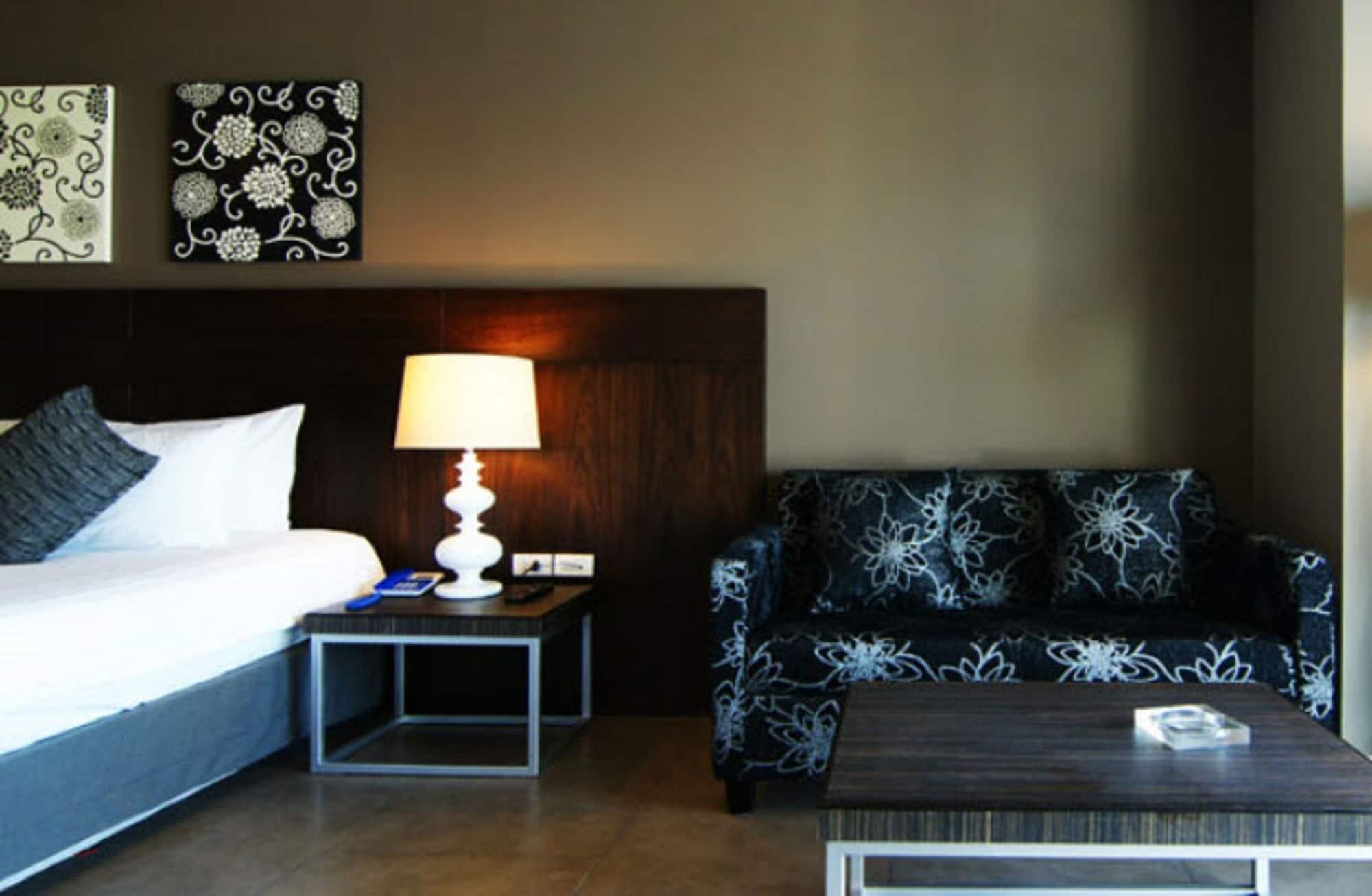 Sea Me Spring Tree Hotel (Adults Only) Pattaya Luaran gambar