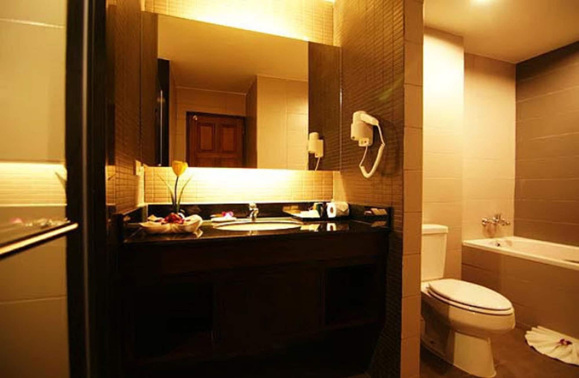 Sea Me Spring Tree Hotel (Adults Only) Pattaya Luaran gambar